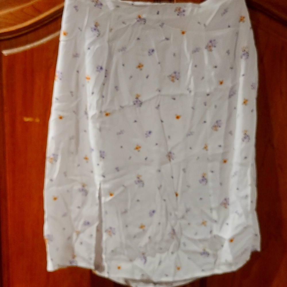 Midi Skirt with front slit